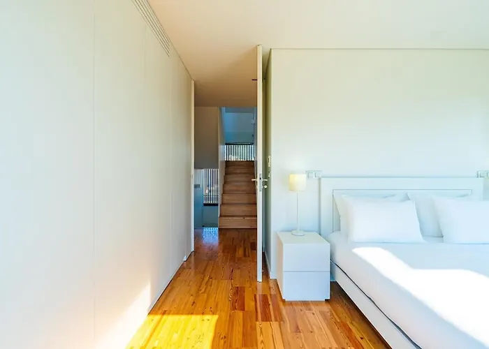 Front By Portugal Active *