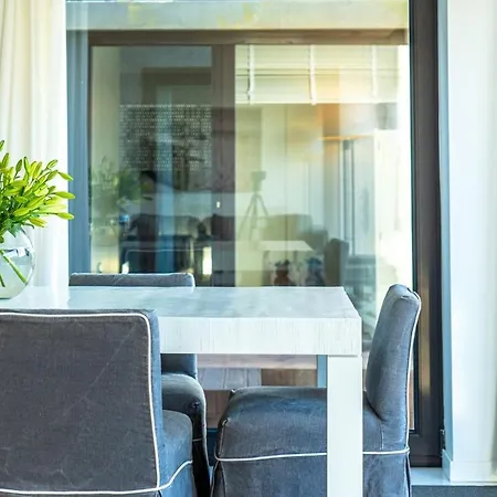 Front By Portugal Active *