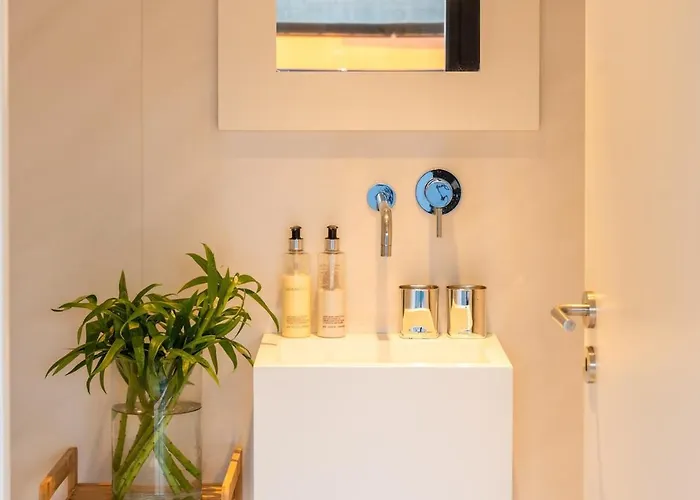 Front By Portugal Active *