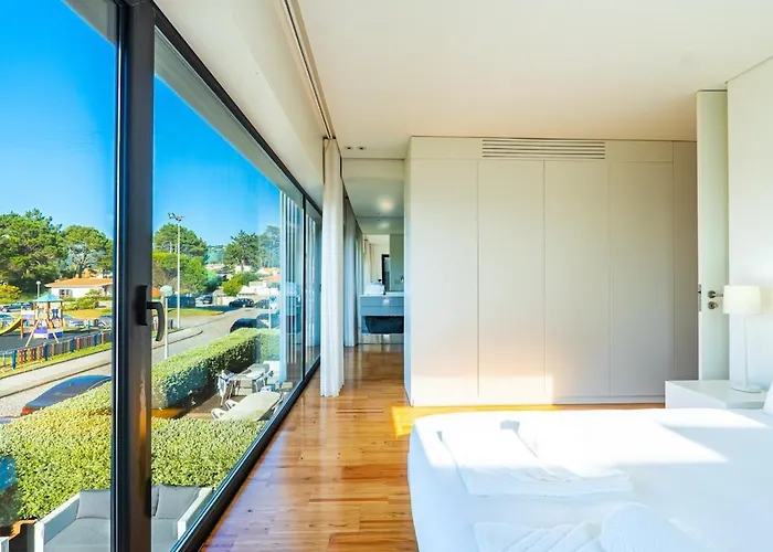 Front By Portugal Active Moledo