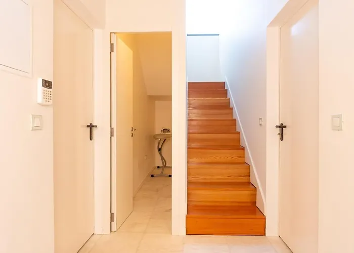 Front By Portugal Active Moledo